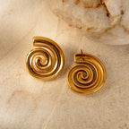 Ohrstecker in gewölbter Spiralform Gold