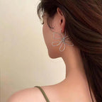 Vintage asymmetrische Ohrstecker mit Blumen in Silber