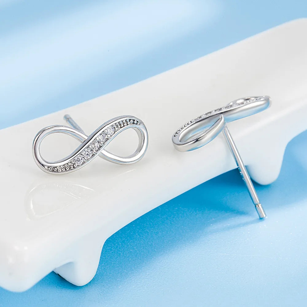 Unendliche Zirkonia-Ohrringe