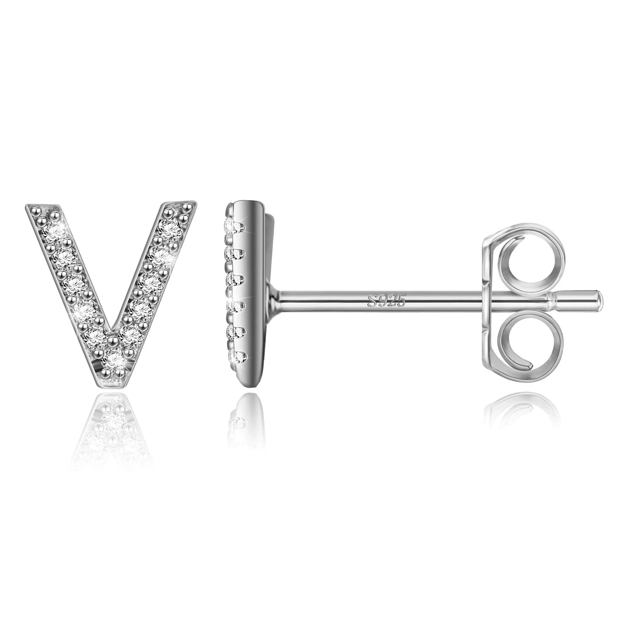 Initialen-Ohrringe aus Silber v