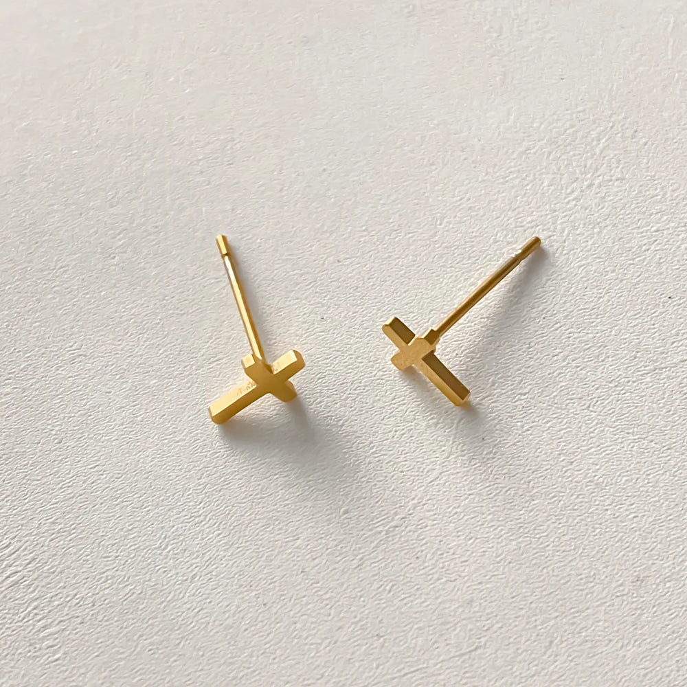 Mini-Kreuz-Ohrringe aus Gold