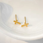 Mini-Kreuz-Ohrringe aus Gold