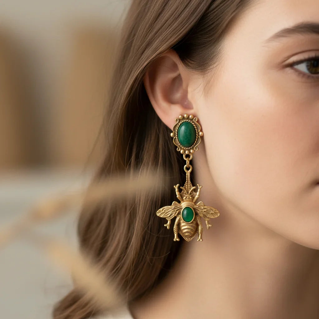 Grüne Bienen-Ohrringe zum Hängen