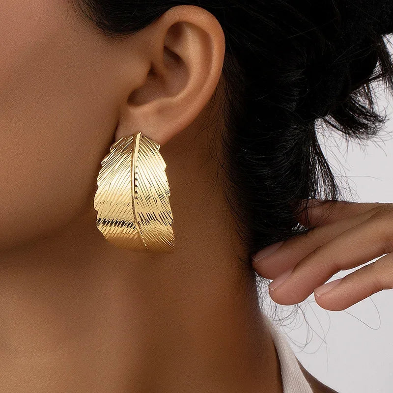 Hängende Ohrringe mit Blatt für Damen gold