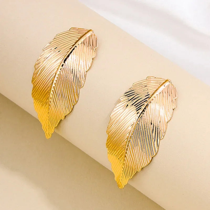 Hängende Ohrringe mit Blatt für Damen gold