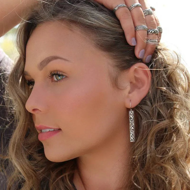 Ethnische Vintage-Stil Hängende Ohrringe