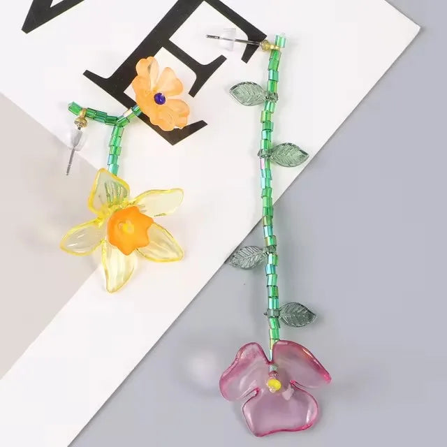 Hängende Ohrringe Blumen im Boho-Stil