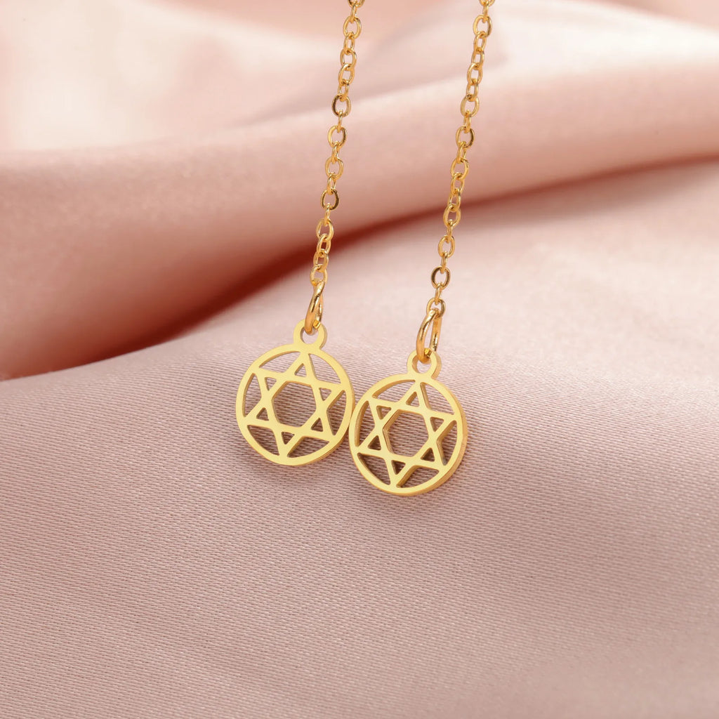 Lange hängende Ohrringe mit dem runden <span data-glossary-id="StarOfDavid">Davidstern</span> jüdisches Symbol Gold