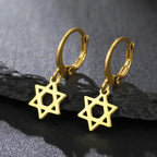 Hängende Ohrringe für Damen mit dem symbolischen jüdischen Davidstern in Gold