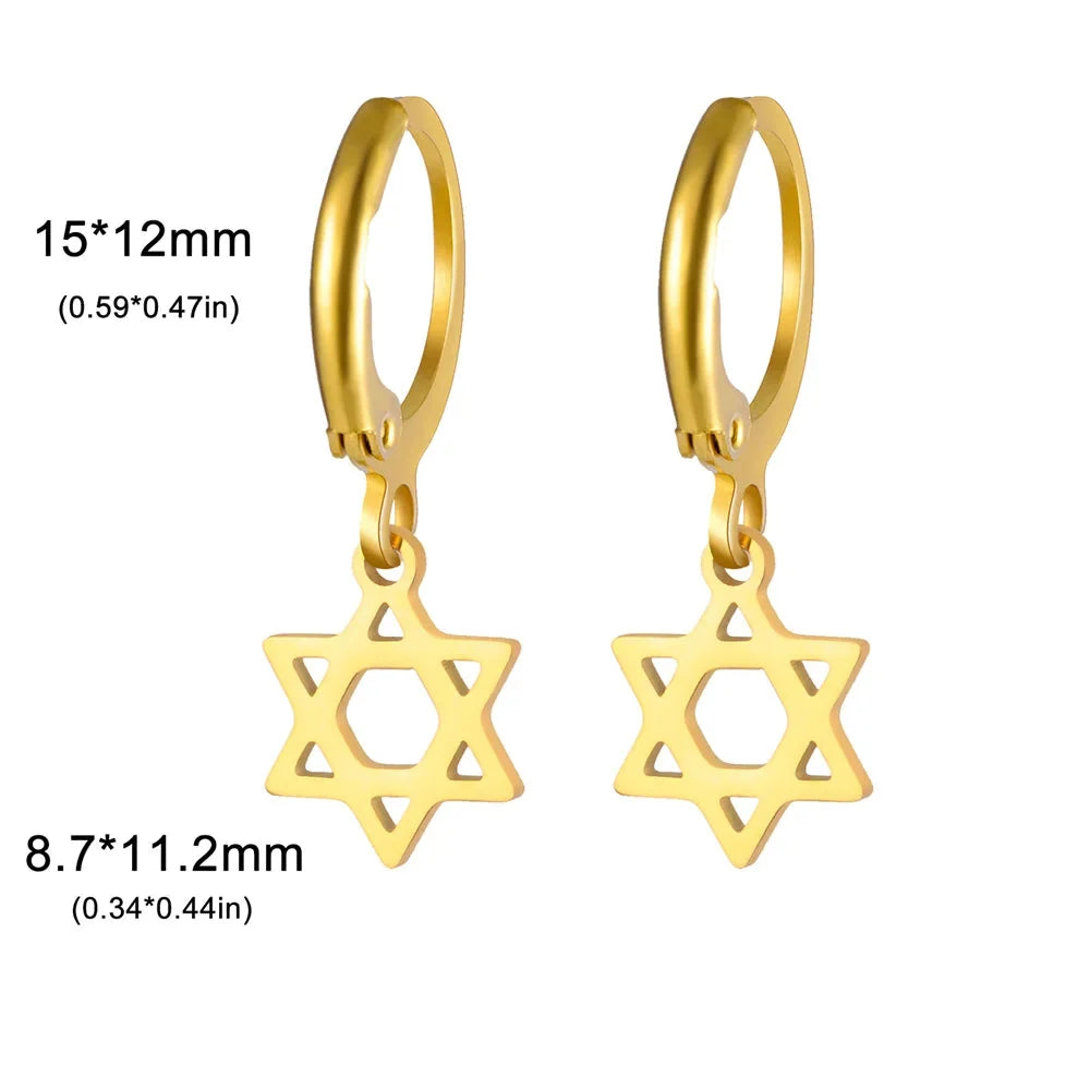 Hängende Ohrringe für Damen mit dem symbolischen jüdischen Davidstern in Gold