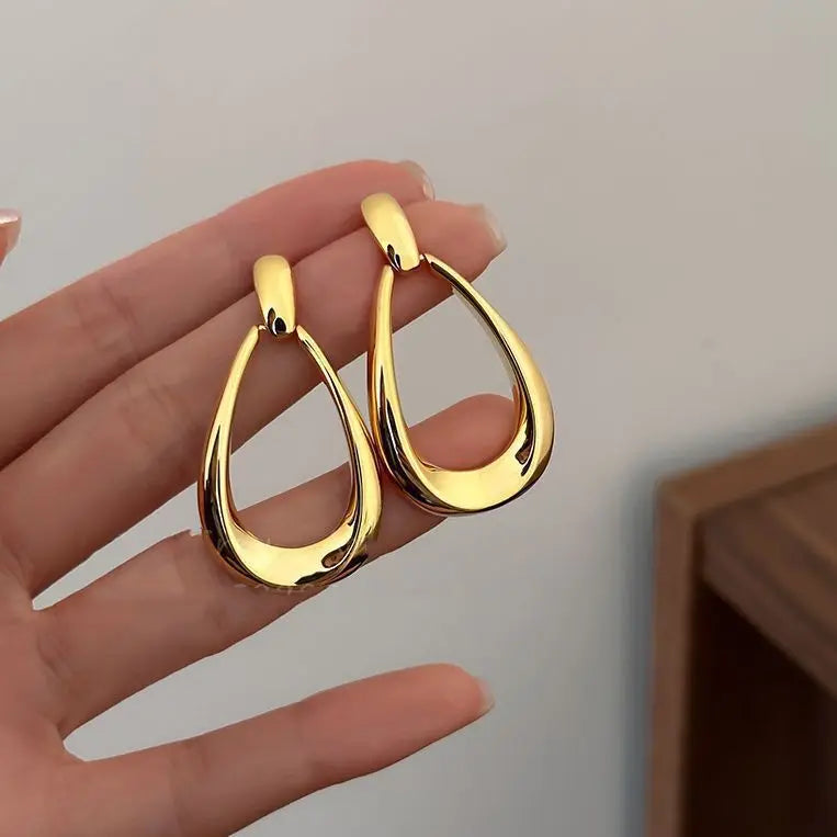 Retro Hängende Ohrringe Wassertropfen Gold