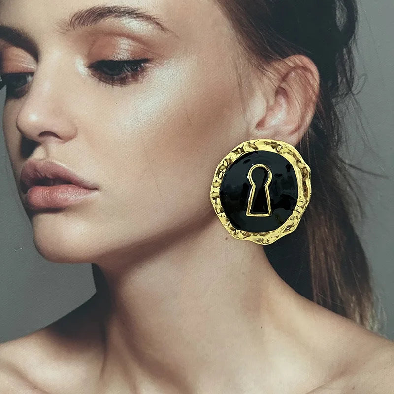 Runde Ohrringe Schlüssel schwarz