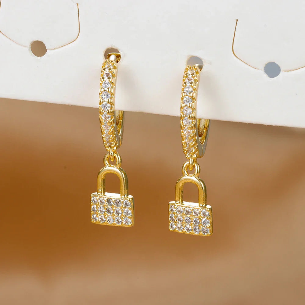 Creolen-Ohrringe mit Schlüssel und Schloss mit Strass, Gold