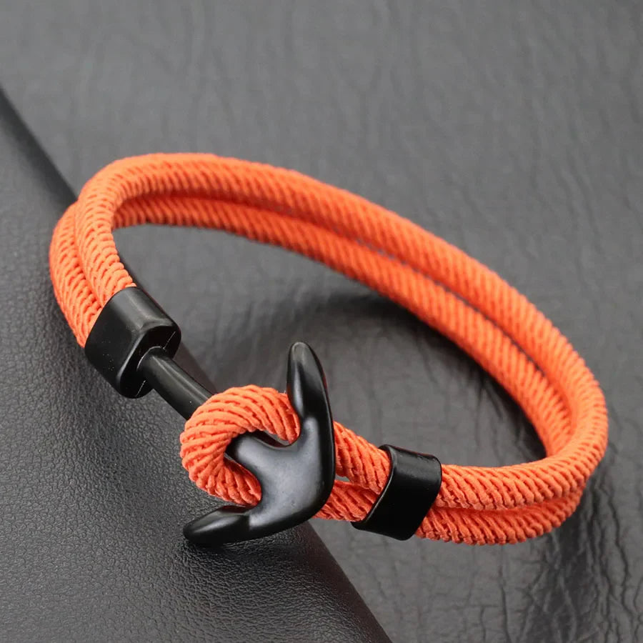 Armband mit schwarzem und orangefarbenem Anker