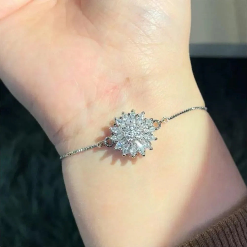 Bracelet anti-stress avec fleur rotative et cristaux argent