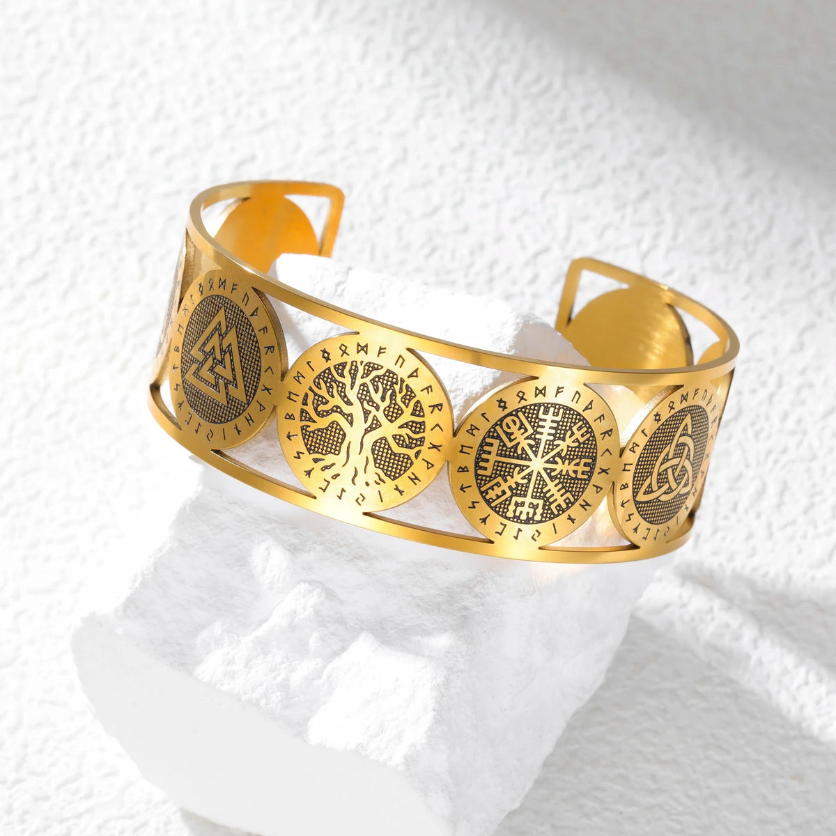 Lebensbaum-Armband im nordischen Stil mit goldenen Runen verziert