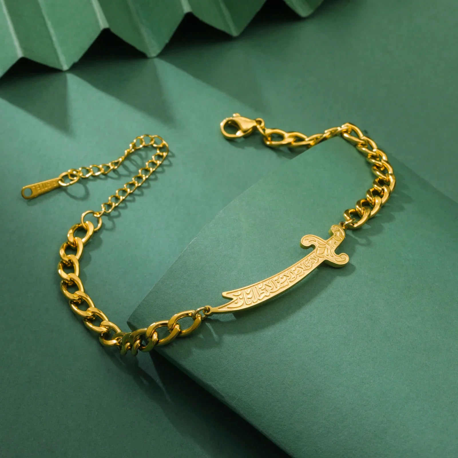 Armband mit arabischem Ali Zulfiqar Schwert in Gold