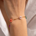 Armband mit bunten Blumen