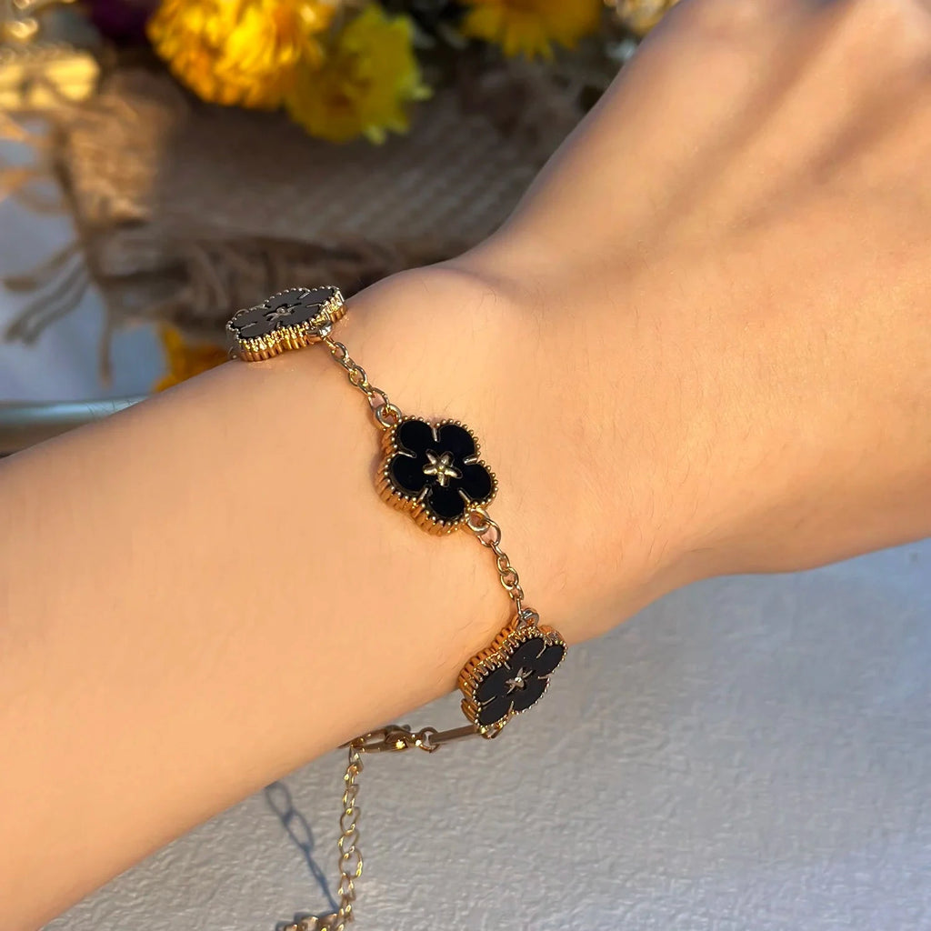 Armband mit Blumen für Damen schwarz