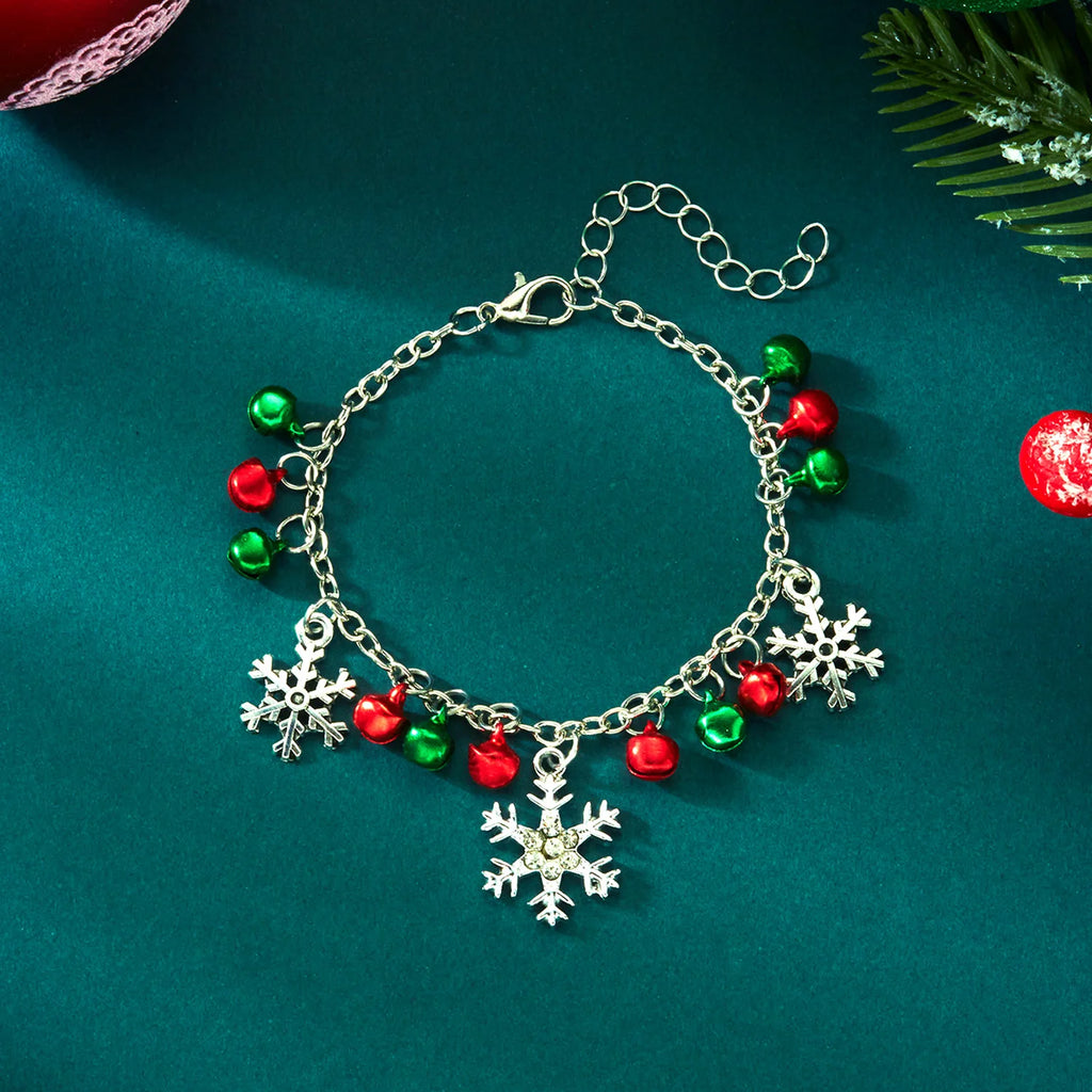 Armband mit Schneeflocken und Weihnachtskugeln