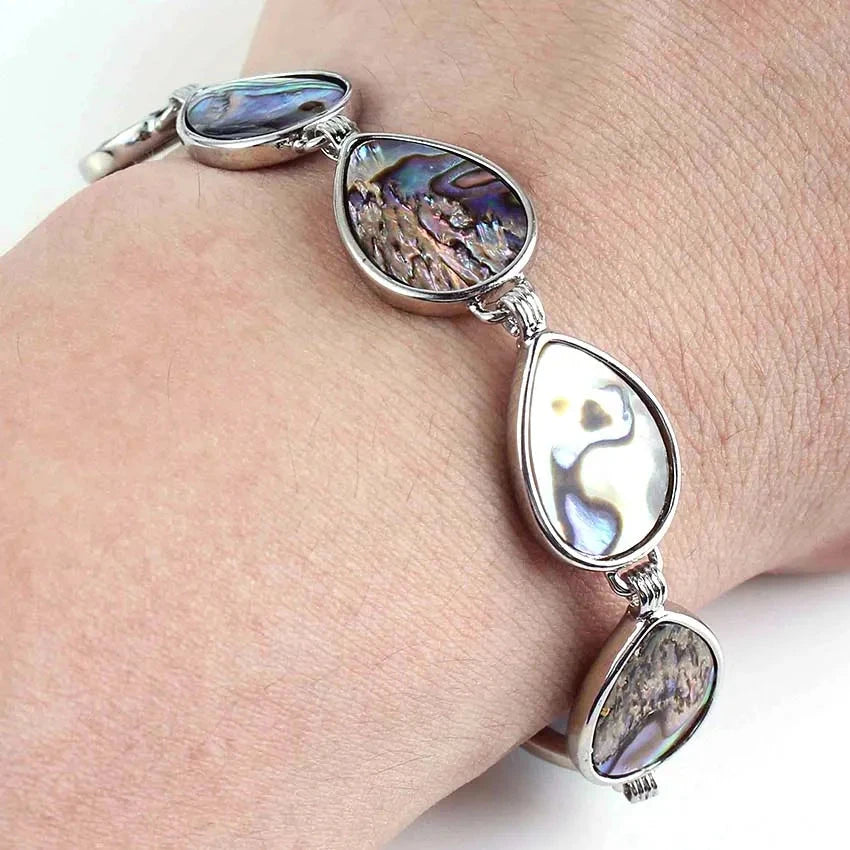 Armband mit Wassertropfen aus Muschel