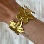 Armband mit großen Hibiskusblüten Gold