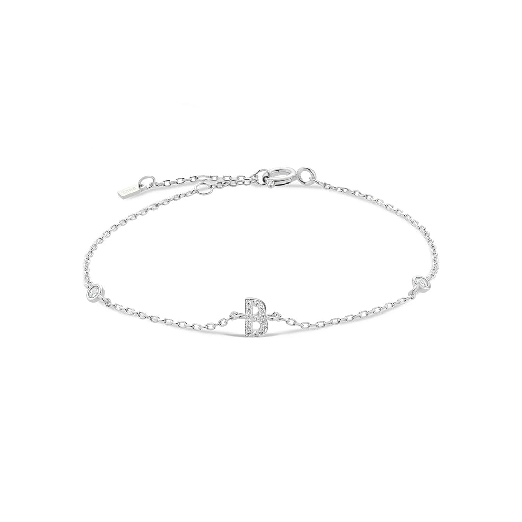 Armband mit Initiale aus silbernen Strasssteinen b