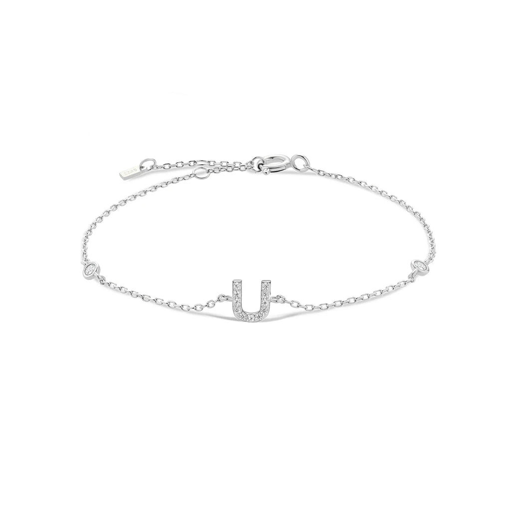 Armband mit Initiale aus silbernen Strasssteinen u