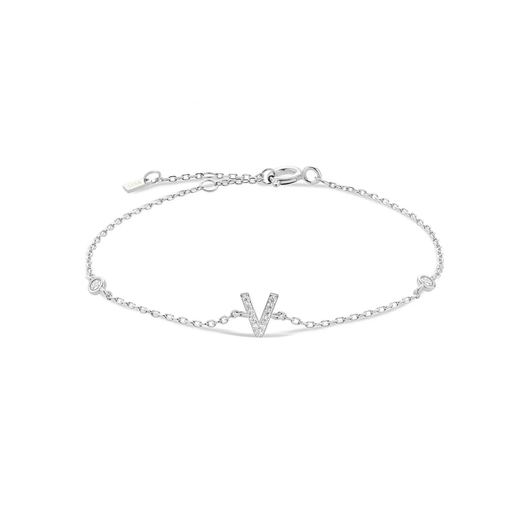 Armband mit Initiale aus silbernen Strasssteinen v