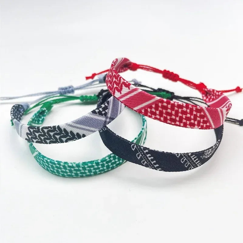 Armband mit geometrischen Keffiyeh-Mustern