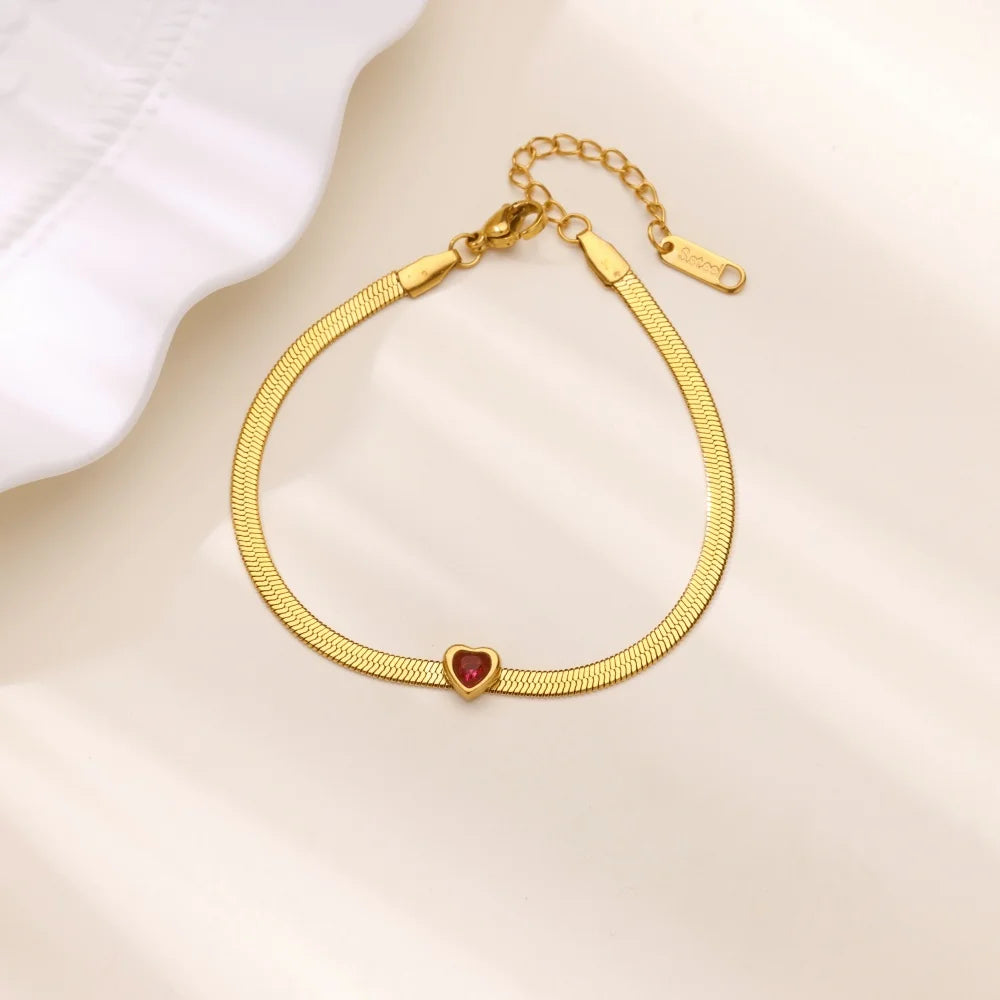 Armband mit herzförmigem Geburtsstein