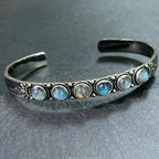 Armband mit Mondsteinen 
