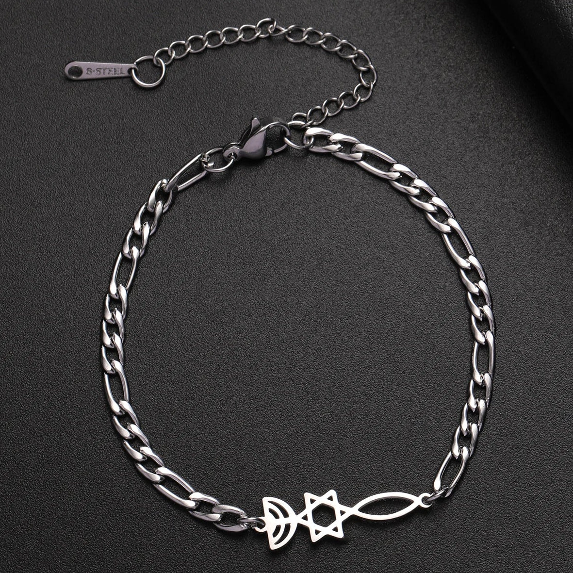 Armband mit jüdischen Symbolen Menora und dem <span data-glossary-id="etoile-de-david">Davidstern</span> in Silber
