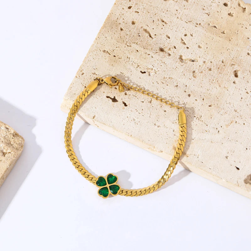 Armband mit vierblättrigem Kleeblatt aus grünem Kristall