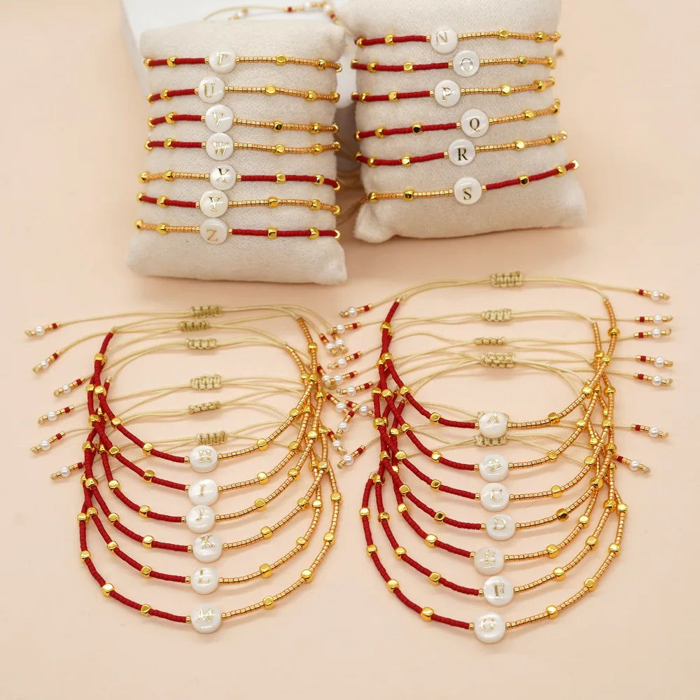 Zweifarbiges Initialen-Armband