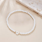 Weißes Armband mit Initiale h