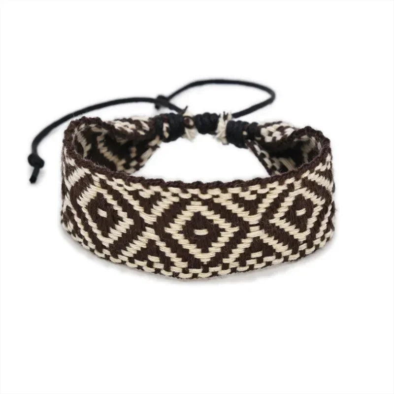 Handgefertigtes brasilianisches Armband mit geometrischen Formen, schwarz