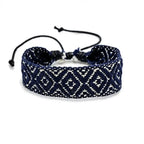Handgefertigtes brasilianisches Armband mit geometrischen Formen, schwarz