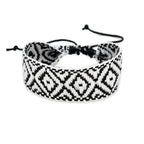 Handgefertigtes brasilianisches Armband mit geometrischen Formen, schwarz und weiß