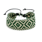 Handgefertigtes brasilianisches Armband mit geometrischen Formen, grün