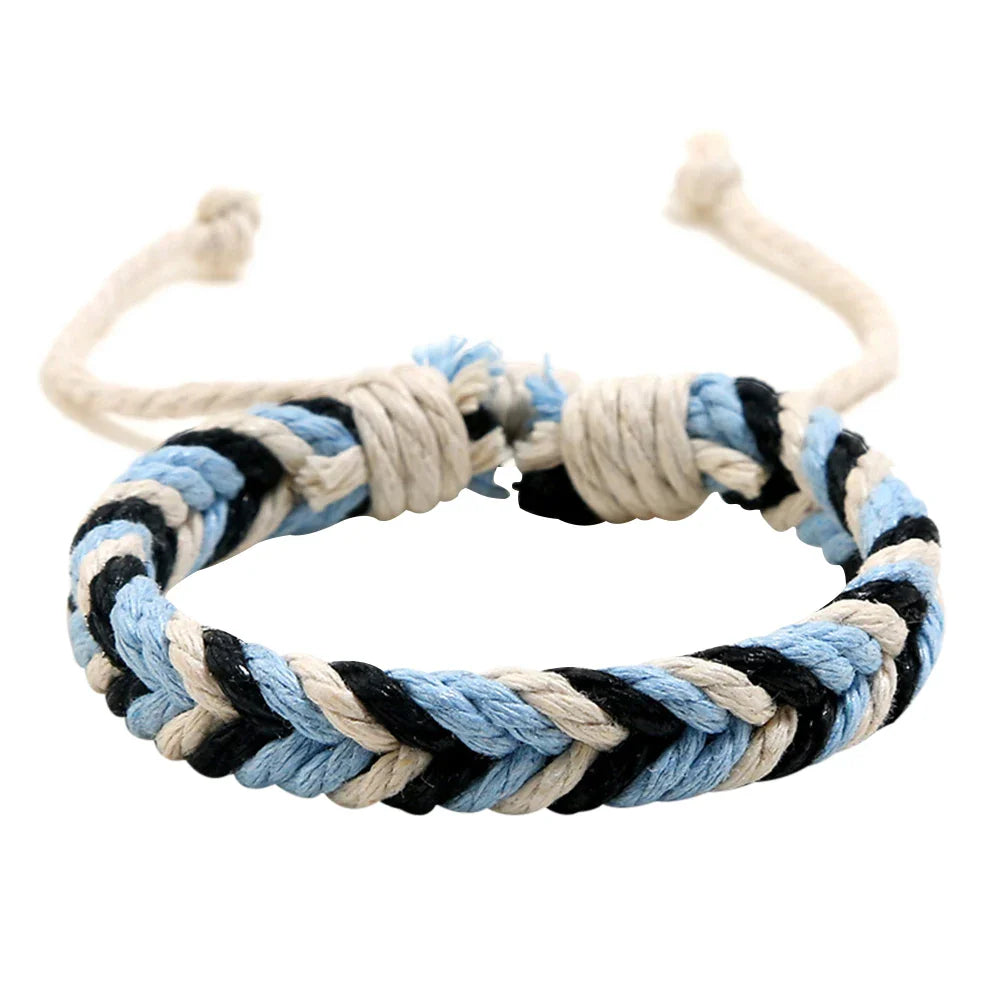 Brasilianisches Armband aus Baumwollfaden mit natürlicher Optik blau