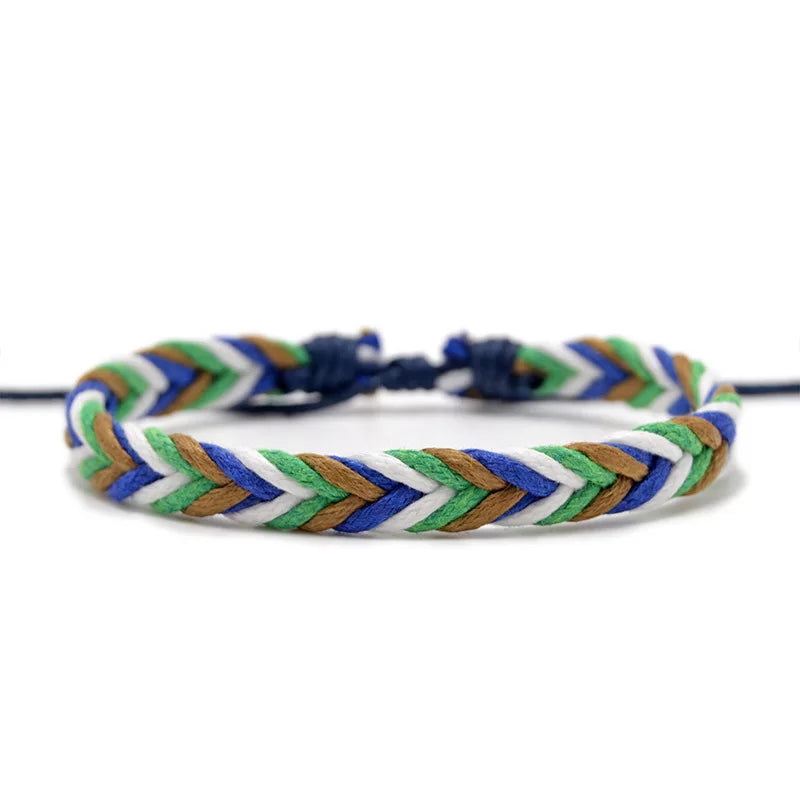 Minimalistisches brasilianisches Armband aus blauem und weißem Baumwollfaden