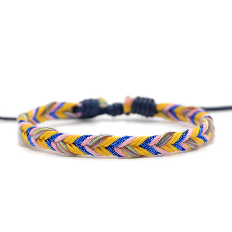 Minimalistisches brasilianisches Armband aus gelbem Baumwollfaden
