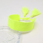 Handgemachtes brasilianisches Armband in sanften Pastellfarben gelb