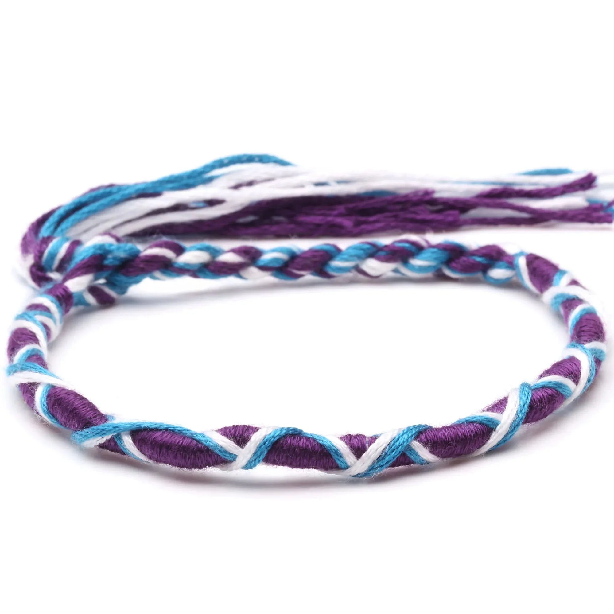 Brasilianisches Armband im Hippie-Boho-Stil violett