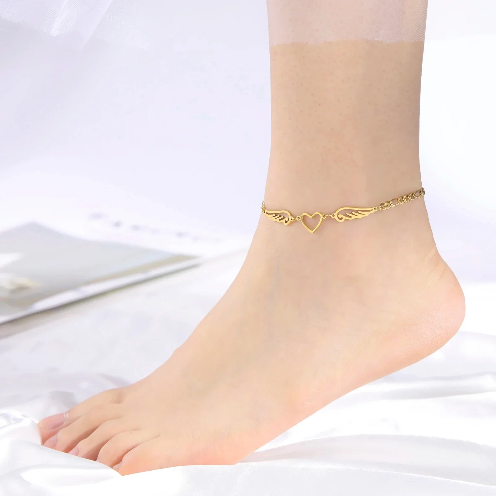 Herz- und Engelsflügel-Armband in Gold