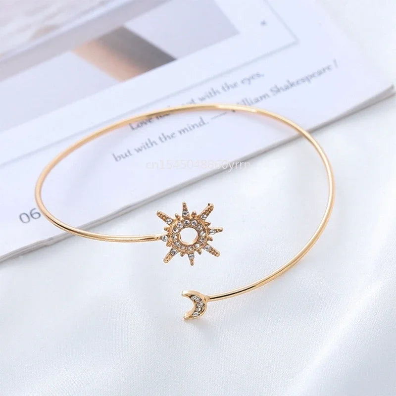 Armband für Frauen Sonne Mond - Armkettchen und Bizepsschmuck Gold