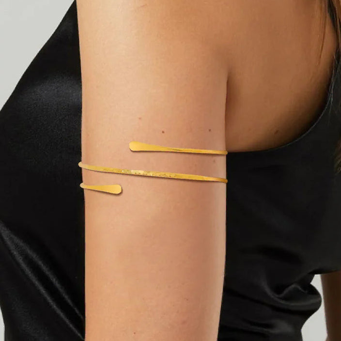 Oberarmband für Damen - feine goldene Bizepskette