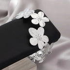 Armband für Damen - Bizepskette mit Blütenblättern Silber