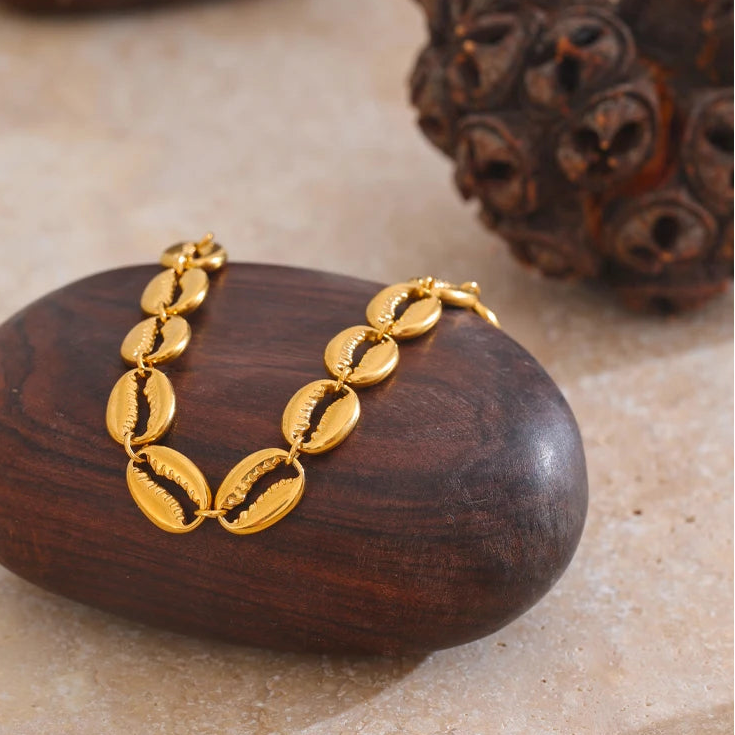 Vergoldetes Kauri-Muschel-Armband